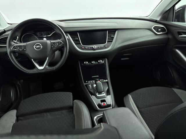 Opel Grandland X 1.6 Turbo Hybrid4 Elegance | Comfortstoelen | Trekhaak | Trekgewicht 1250kg | Navigatie | Camera | All Season banden | Parkeersensoren |