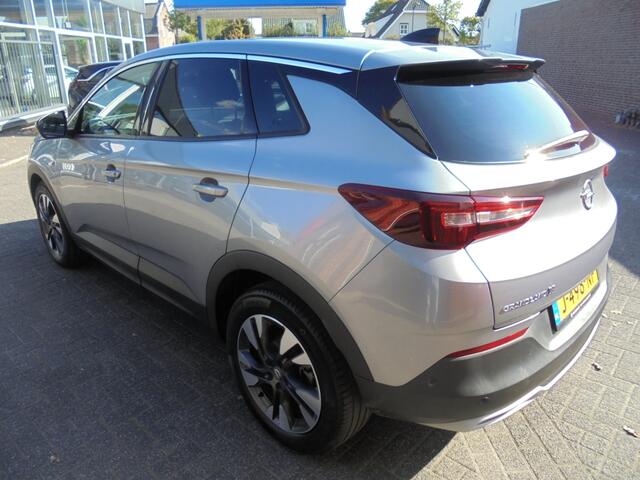 Opel Grandland X 1.2 Turbo Bus. Ex.