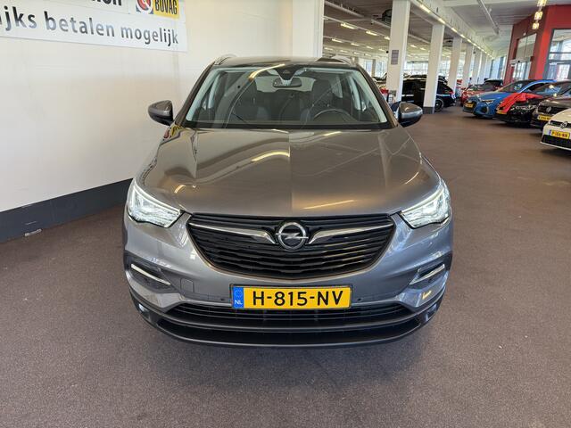 Opel Grandland X 1.2 Turbo Business Executive | Automaat | Stoel+Stuurverwarming | Cruise control | Climate control | Parkeersensoren | Navigatie | Apple carplay