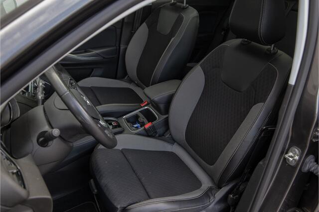 Opel Grandland X 1.2 Turbo Business Executive Automaat Panorama 2019