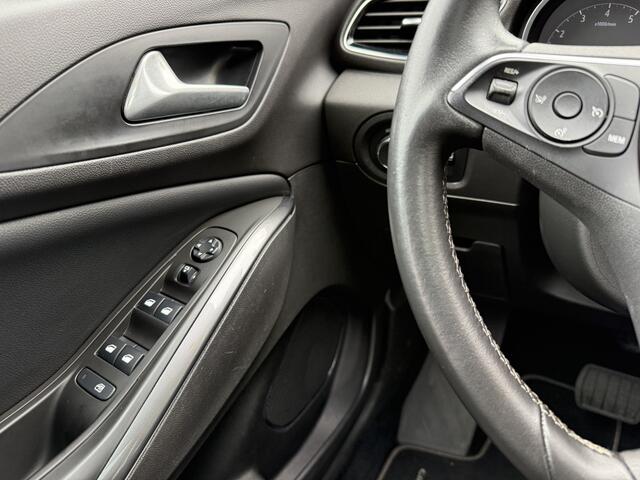 Opel Grandland X 130pk Turbo Executive Aut., Trekhaak | Navi & CarPlay