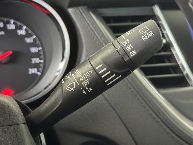 Opel Grandland X 1.2 Turbo 130pk Innovation | Navigatie | AGR-Stoelen | LM-Velgen | Carplay | Camera | | Stuur- en Stoelverwarming | Dode hoek Detectie | Trekgewicht 1400kg ( Vestiging Vianen Tel: 0347-371248 )