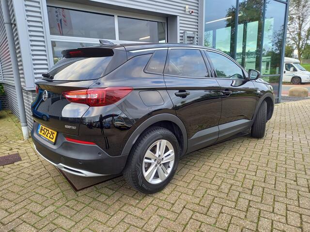 Opel Grandland X 1.2 Turbo Business Executive - CAMERA - TREKHAAK - PDC - CARPLAY / ANDROID - CLIMA - CRUISE - NL AUTO