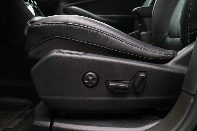 Opel Grandland X 1.6 Turbo Hybrid Ultimate | PHEV | Weinig KM! | Goed onderhouden! |