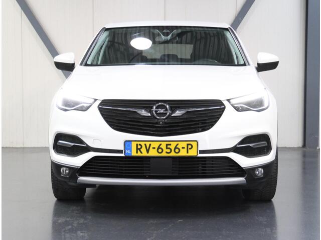 Opel Grandland X 1.2 130PK Turbo Innovation | AppleCarPlay/AndroidAuto | Navigatie | Cruise Control | Keyless | LEER | Stoelkoeling/Stoel/Voorruitverwarming | FULL LED | 360'Camera | Trekhaak | Isofix | Privacy Glass |