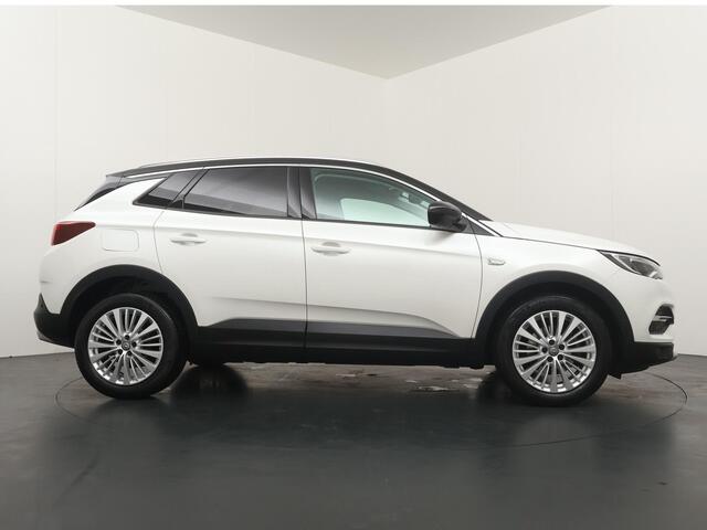Opel Grandland X 1.2 Turbo Innovation - Automaat - Navigatie - Apple carplay & Android auto