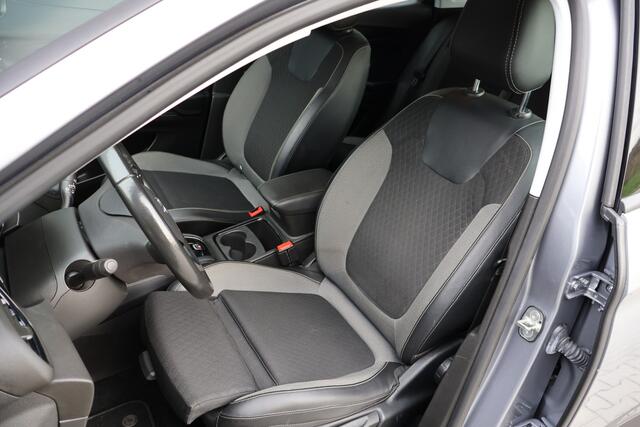 Opel Grandland X 1.5 CDTi Business Edition | Origineel NL | Camera | Trekhaak | Cruise Control | Airco | Navigatie |