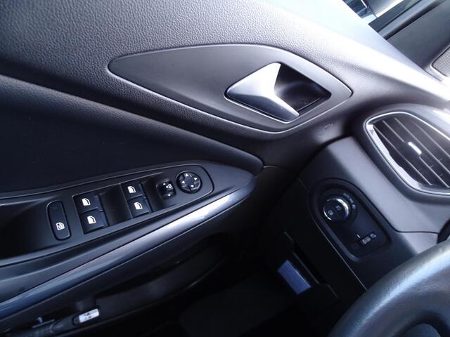 Opel Grandland X 1.2 Turbo Innovation AUTOMAAT | APPLE CARPLAY | 360 CAMERA | NAVIGATIE | AIRCO/EC | ADAPTIEVE CRUISECONTROL | PARKEERSENSOREN | LEDER BEKLEDING | DAB RADIO | LED VERLICHTING | STOELVERWARMING |