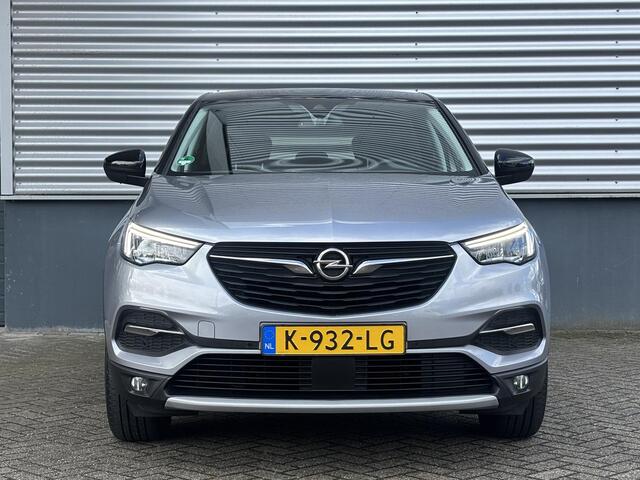 Opel Grandland X Edition 2020 1.2 Turbo 130pk | AGR-STOELEN | CAMERA | TWO-TONE | WINTER PACK | NAVI PRO | CLIMA | ISOFIX | DAB+ |