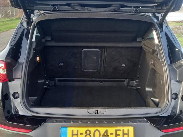 Opel Grandland X 1.2 Turbo Business Executive