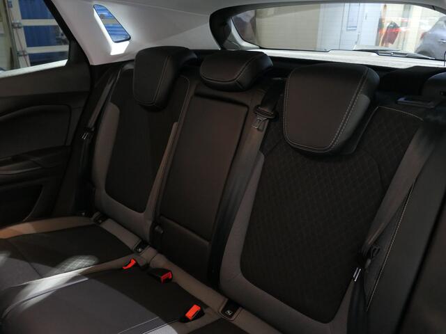 Opel Grandland X 1.2 Turbo Innovation *Afneembare trekhaak!* - Stoel en stuurverwarming, dode hoek, clima, camera