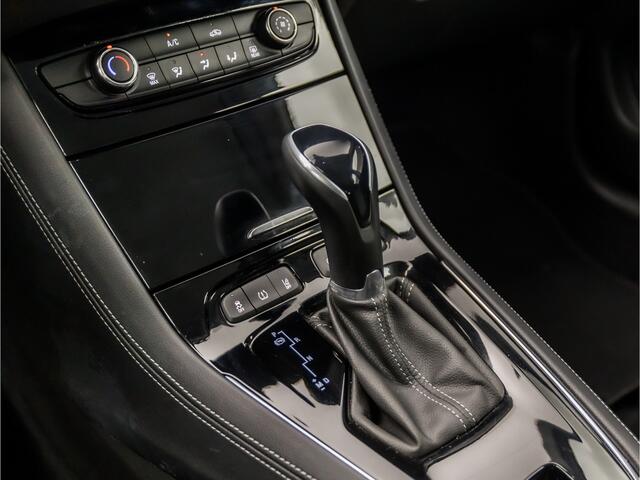 Opel Grandland X 1.2 Turbo Elegance Automaat (APPLE CARPLAY, GROOT NAVI, LM VELGEN, SPORTSTOELEN, CRUISE, PARKEERSENSOREN, NIEUWE APK, NIEUWSTAAT)