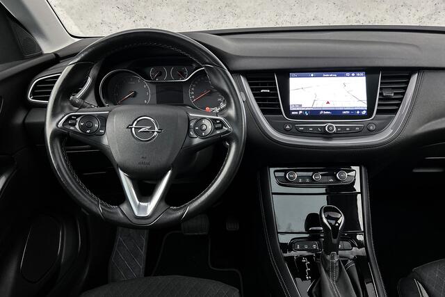 Opel Grandland X 1.6 Turbo Business Executive | Apple Carplay | LED koplampen | Panoramadak | Parkeersensoren