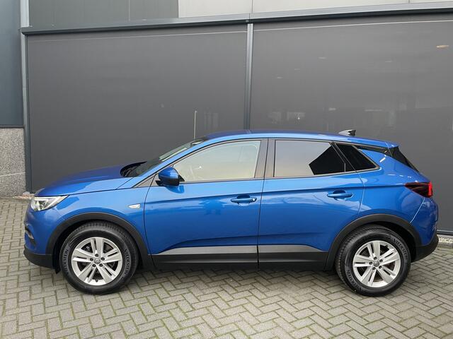 Opel Grandland X 1.2 Turbo Business Edition Achteruitrijcamera - Cruise control - Airco - Apple carplay - Alarm klasse 1 - Bluetooth - Parkeersensoren voor en achter - navigatiesysteem - Radio - Start/stop systeem - Stuur multifunctio