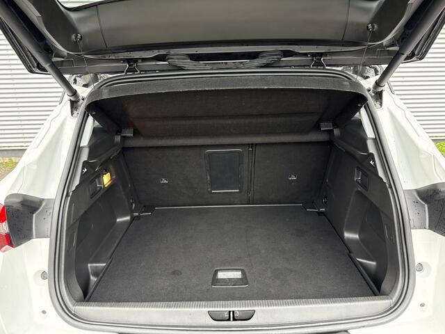 Opel Grandland X 1.2 Turbo Ultimate Leer 19" camera stoelvw+ventilatie nw distrib