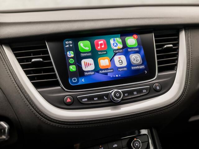 Opel Grandland X 1.2 Turbo Sport Automaat (APPLE CARPLAY, GROOT NAVI, PARKEERSENSOREN, SPORTSTOELEN, CRUISE, LANE ASSIST, NIEUWSTAAT)