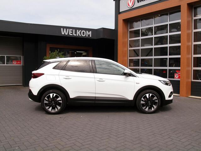 Opel Grandland X 1.2 Turbo Innovation | Gereviseerde motor | Automaat | Camera | Apple Carplay | Leer | Trekhaak |