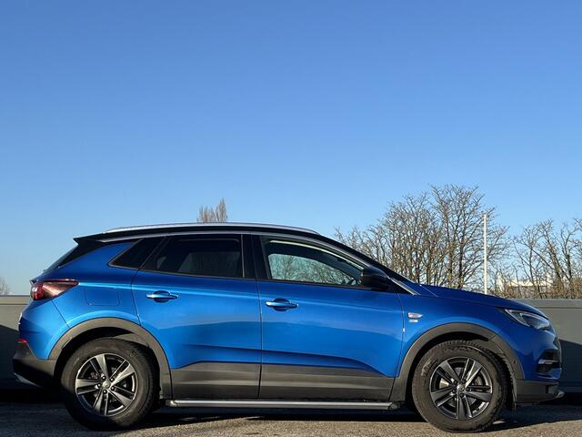 Opel Grandland X 120 Edition 1.2 Turbo 130pk | SIDESTEPS | AGR-STOEL | ALL SEASON BANDEN | CAMERA | APPLE CARPLAY / ANDROID AUTO | ISOFIX | DAB+ | CLIMATE CONTROL |
