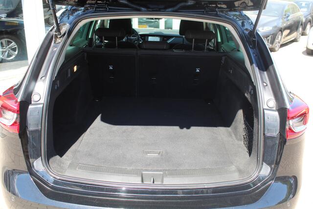 Opel INSIGNIA Sports Tourer 1.5 Turbo Business