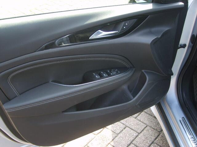 Opel INSIGNIA Sports Tourer 1.5 Turbo Business Executive OPC Line