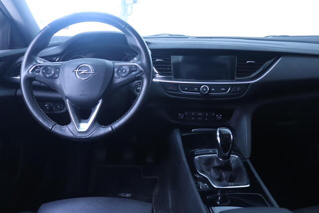 Opel INSIGNIA Grand Sport 1.5 Turbo Business Executive | Apple Carplay/Android Auto | Parkeersensoren voor, achter en camera | Navigatie | Trekhaak wegklapbaar |