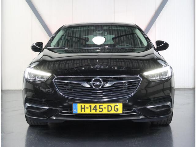 Opel INSIGNIA Grand Sport 1.6 200PK Turbo Business Executive | AUTOMAAT | AppleCarplay/Android Auto | 360'Camera | Navigatie | LEER | Keyless | Verwarmde/Verkoelde stoelen | Dodehoek Detectie | Parkeersensoren | Climate Control | Adaptive cruise control |