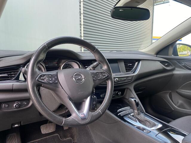 Opel INSIGNIA Grand Sport BWJ 11-2019 | 1.5T 165PK Innovation AUTOMAAT | TREKHAAK | CLIMA | NAVI | LEDER/STOF | PDC | CAMERA | PRIVACY GLASS |
