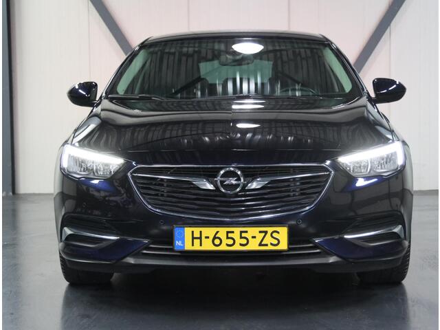 Opel INSIGNIA Grand Sport 165PK Executive | AUTOMAAT | AppleCarplay/Android Auto | Navigatie | LEER | Verwarmde Stoelen | Dodehoek Detectie | Parkeersensoren | Climate Control | Adaptive cruise control |