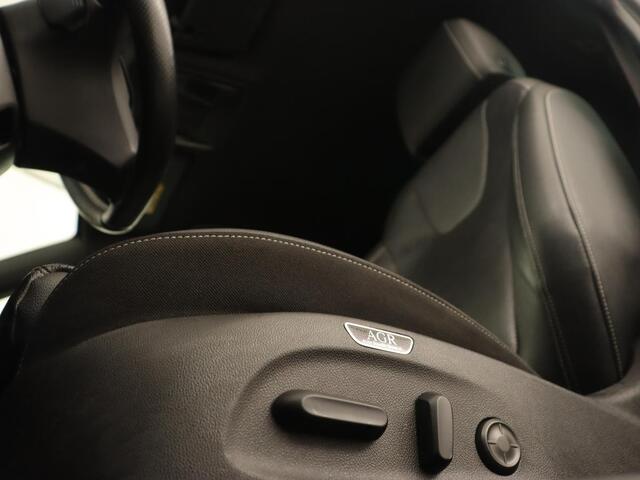 Opel INSIGNIA 1.6 Turbo Innovation | Stoelventilatie | Head-Up | Trekhaak | 360 Camera | Leder | Matrix LED | OPC Line | Achterbankverwarming | Carplay | AGR Stoel | Parkeerhulp