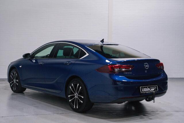 Opel INSIGNIA Grand Sport 1.5 CDTI Ultimate navi cruise DAB PDC v+a ledverlichting wegklapbare trekhaak 18"LMV private-glas half-lederen bekleding