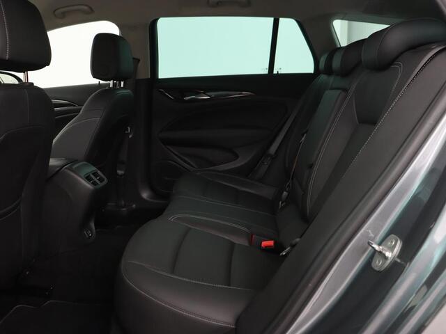 Opel INSIGNIA 1.5 Turbo Innovation | Leder | Stoelverwarming | Camera | Carplay | Matrix LED | Navigatie | Comfortstoelen | Cruise control