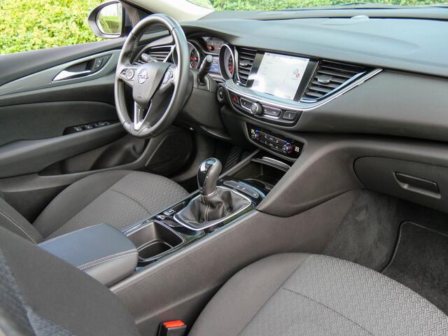 Opel INSIGNIA Sports Tourer 1.5 141PK Turbo Business Executive | TREKHAAK | NAVIGATIE | CRUISE CONTROL |