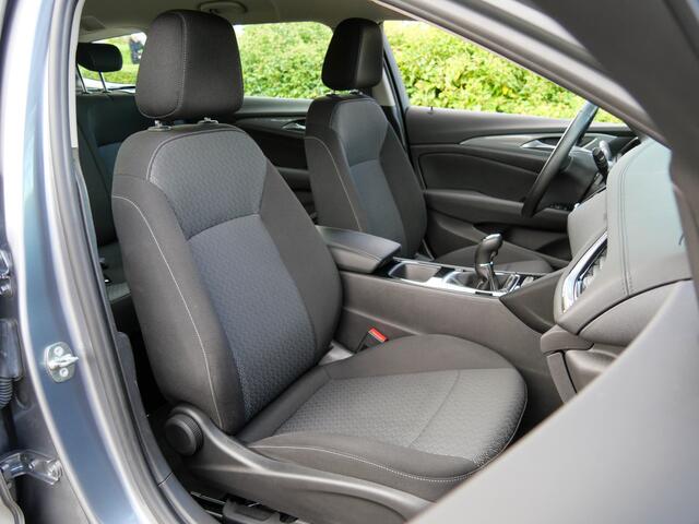 Opel INSIGNIA Sports Tourer 1.5 141PK Turbo Business Executive | TREKHAAK | NAVIGATIE | CRUISE CONTROL |