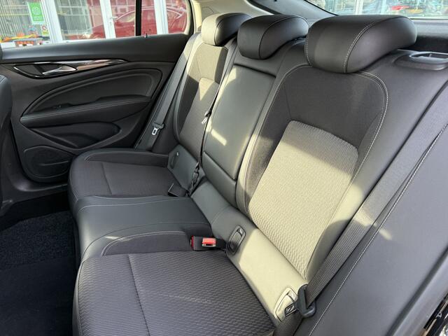 Opel INSIGNIA Grand Sport 1.5 Turbo 165 PK Innovation Navigatie, Camera, Half leder comf.intr, etc..