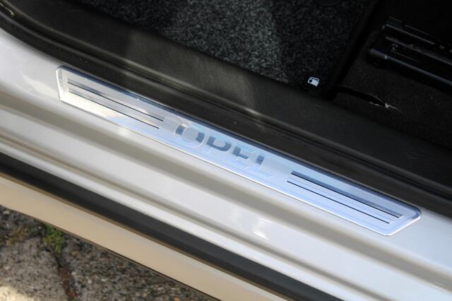 Opel KARL 1.0 Rocks Online Edition