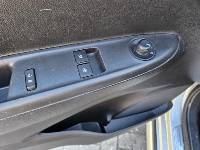 Opel KARL 1.0 Rocks Online Edition