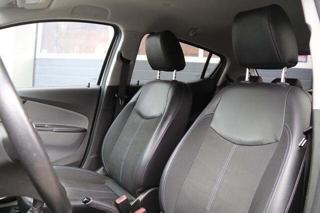 Opel KARL 1.0 ecoFLEX Innovation Leder, Navi, Stoel & Stuurverwarmig, Lage km stand!!