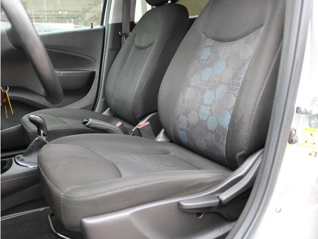 Opel KARL 1.0 Rocks Online Edition | Automaat | Trekhaak / Stoelverwarming / Apple Carplay