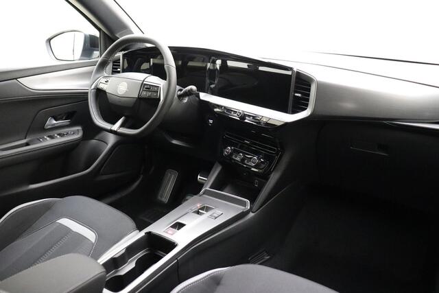 Opel MOKKA 1.2 Turbo 136pk Hybrid Automaat Ultimate | NIEUW | Direct leverbaar | Navigatie | Achteruitrijcamera | Climate control | LED verlichting | Zwart dak | Luxe uitvoering