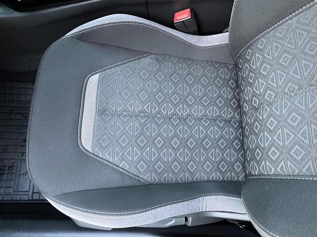 Opel MOKKA 1.2 Turbo Elegance Handgeschakeld | Airco | Parkeerhulp achter + Camera | 16''Lichtmetaal | Stoelverwarming