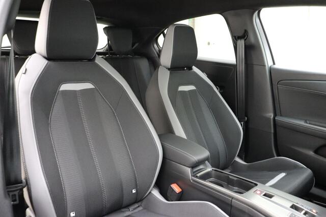 Opel MOKKA Electric GS 54 kWh | Navigatie | Achteruitrijcamera | 18" lichtmetalen velgen | Warmtepomp | Comfort pakket | Technologie pakket