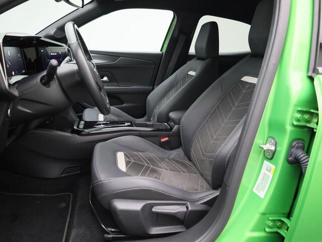 Opel MOKKA Mokka-e Ultimate 50-kWh | Navigatie | Stoel,- stuurwielverwarming | Adaptieve cruise control | Achteruitrijcamera + parkeersensoren