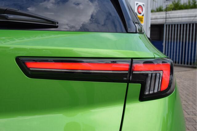 Opel MOKKA 1.2 Turbo Ultimate Level 5 | Adaptive Cruise Control | Alcantara | Stoel/stuuverwarming