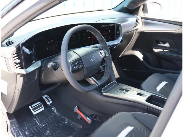 Opel MOKKA 1.2 136PK Turbo Hybrid GS | AppleCarPlay/AndroidAuto | Adaptive Cruise Control | Climate Control | Camera | Digitale Cockpit | Navigatie | FULL LED | Privacy Glass | TwoTone | Isofix |