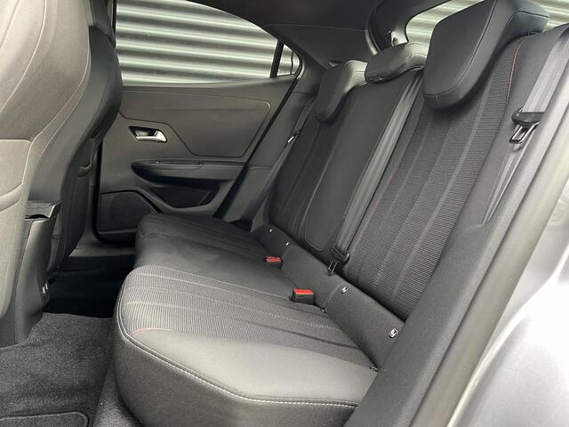 Opel MOKKA GS 1.2 Turbo 100pk | 18" TRI-COLOR VELGEN | NAVI PRO | 180° CAMERA + SENSOREN | ISOFIX | DODEHOEKBEW. |