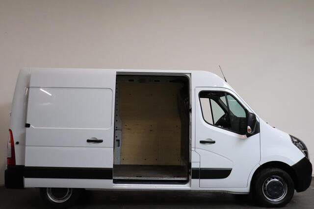 Opel MOVANO 135pk L2H2 Navigatie Camera DAB+ Airco Cruise Trekhaak Parkeersensoren