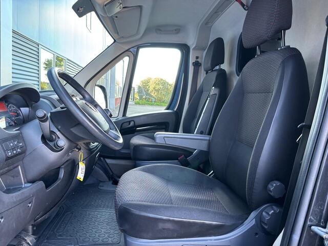 Opel MOVANO 2.2D 140 Zwaar L2H2 Edition/ Zij-Schuifdeur rechts/ DAB+/ Camera/ Navi/ Airco/ Cruise/ Elek. pakket/ Bluetooth/ Armsteun/ Multi. Stuur/ PDC/ LED Dagrijverl.