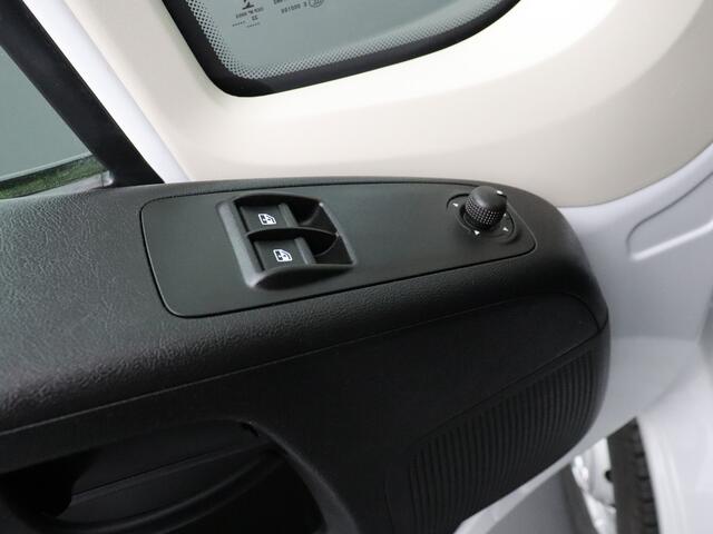 Opel MOVANO 2.3CDTi 140PK Bakwagen+LaadKlep | Dakspoiler | Camera | Airco | Cruise | 3-Persoons