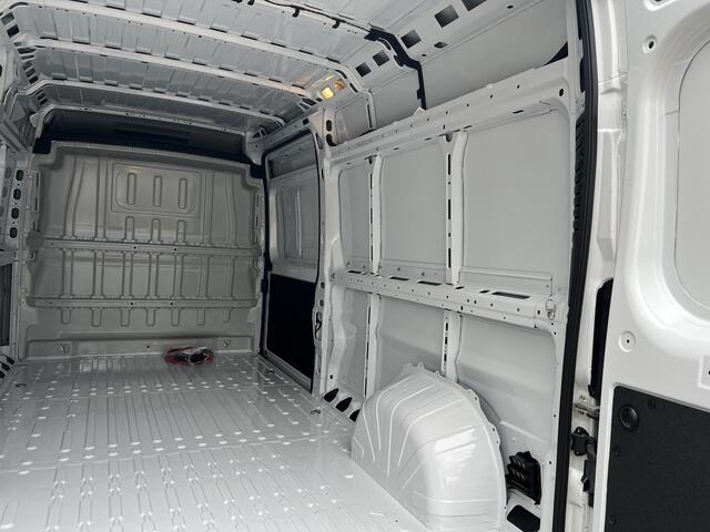 Opel MOVANO Electric L3H2 4.25t Zwaar 110 kWh | 8 jaar garantie | NAVI | Multimedia | Apple Carplay | Android Auto | Achteruitrijcamera | Parkeersensoren achter | Bestuurdersstoel comfort | Armsteun | Bank voorpassagiers | Lederen stuurwiel | Grootlicht assistent | M