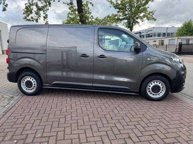 Opel VIVARO 2.0 CDTI 145pk L2 H1 Edition 3Persoons Airco,Cruisecontrol,Navigatie Nette Auto